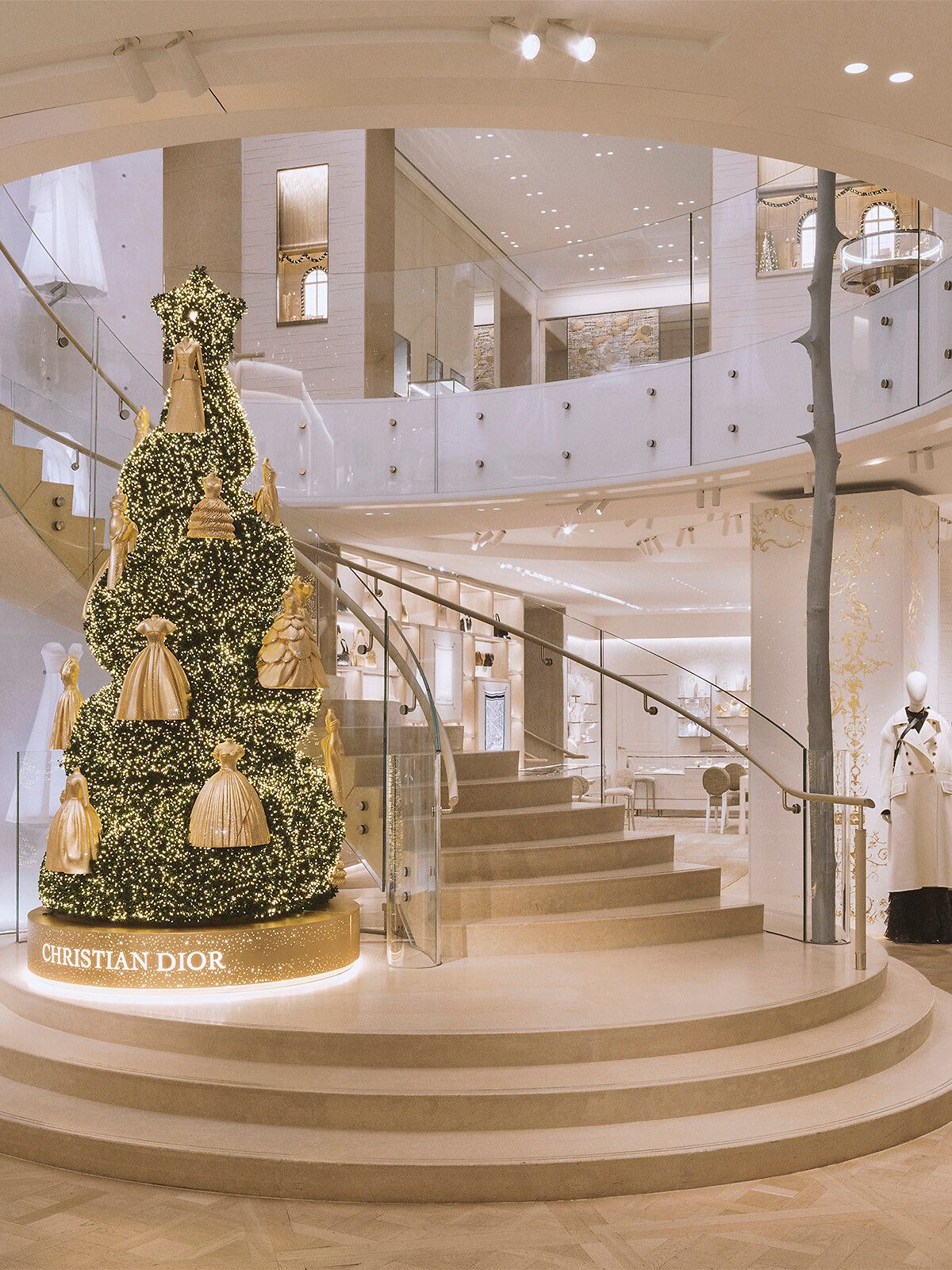 DIOR | 30 モンテーニュのクリスマス - news-savoir-faire - Fashion