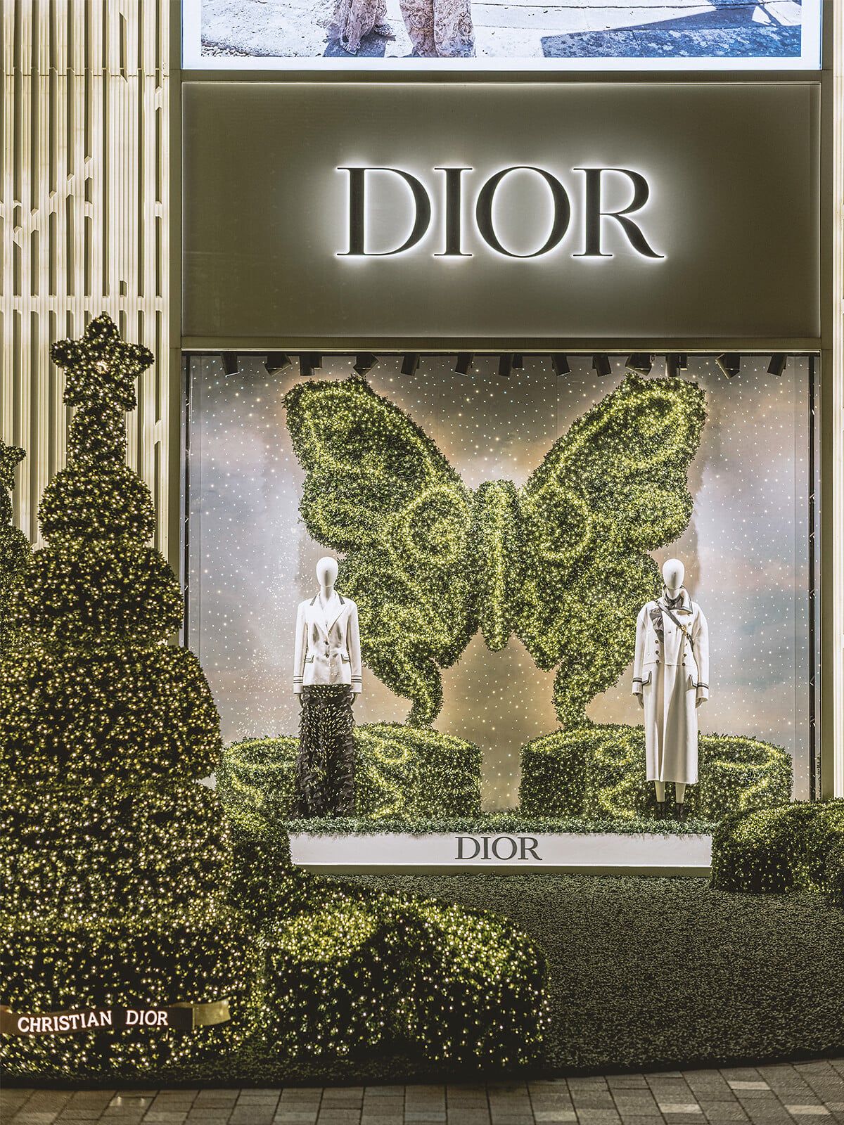 DIOR | ディオールが世界各地でクリスマスデコレーションを発表 - news