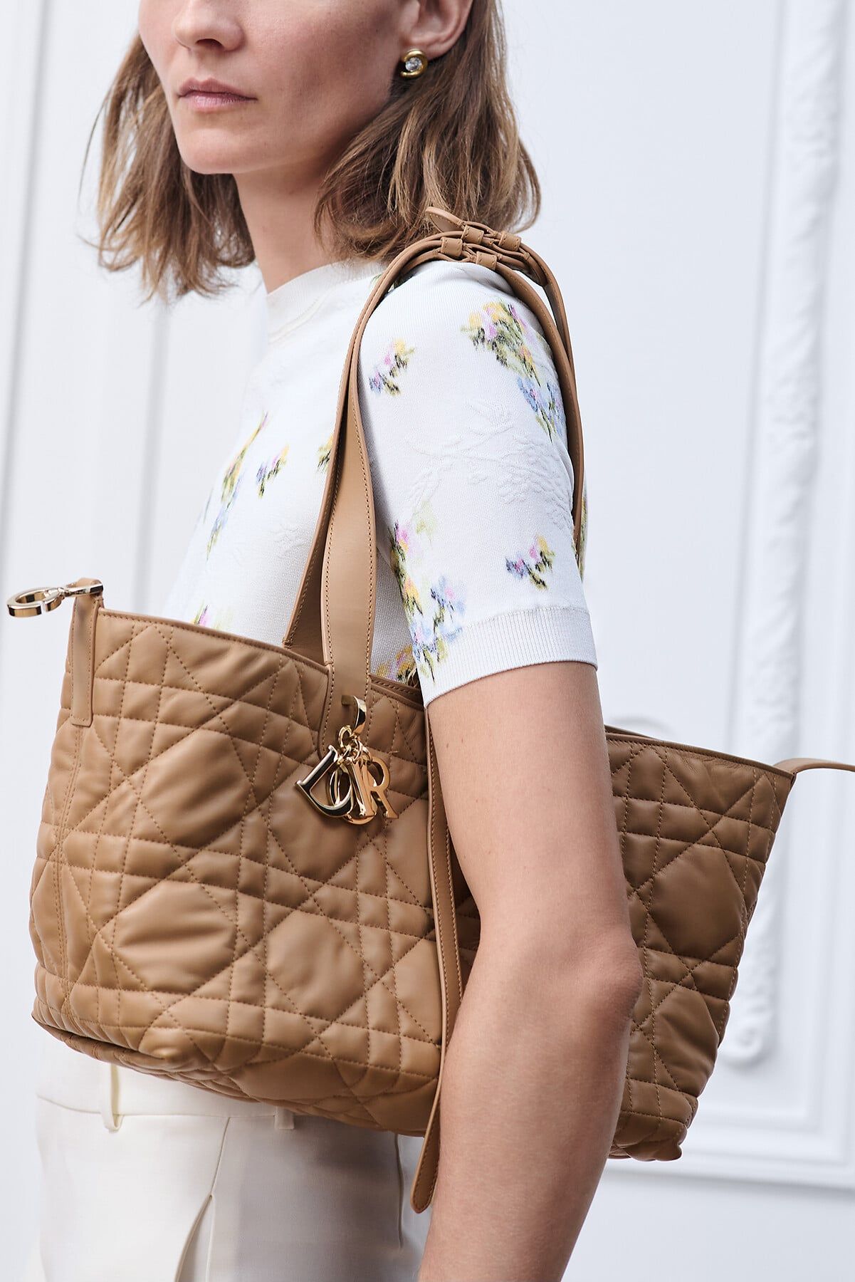 The Dior Toujours bag - News & Défilés | DIOR GB| DIOR