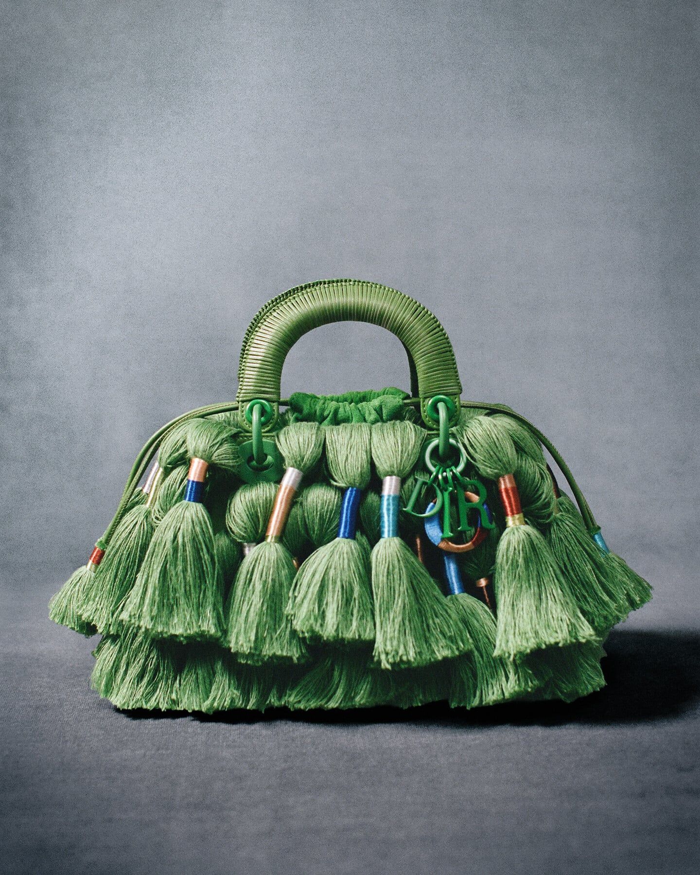 DIOR | The Lady Dior by Sheila Hicks - news-savoir-faire - Fashion