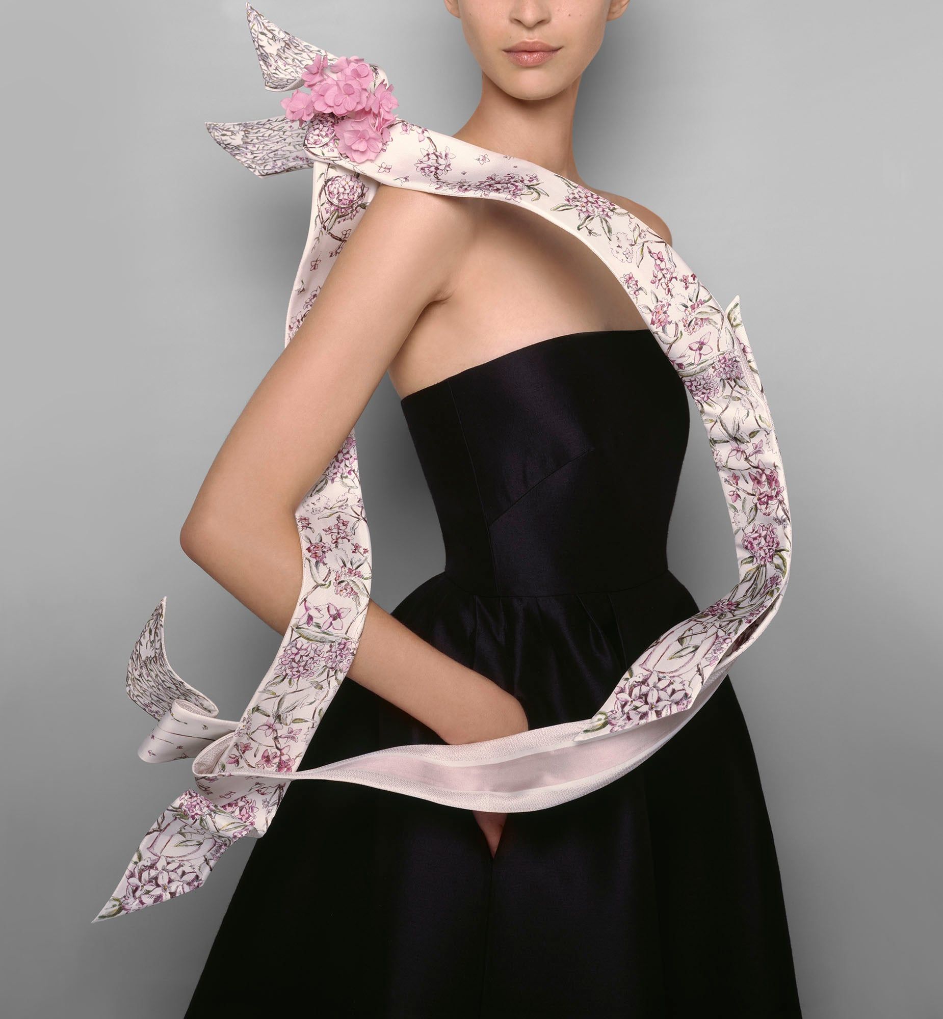 DIOR | MITZAH ABCDior|ウィメンズ｜ディオール公式オンラインブティック