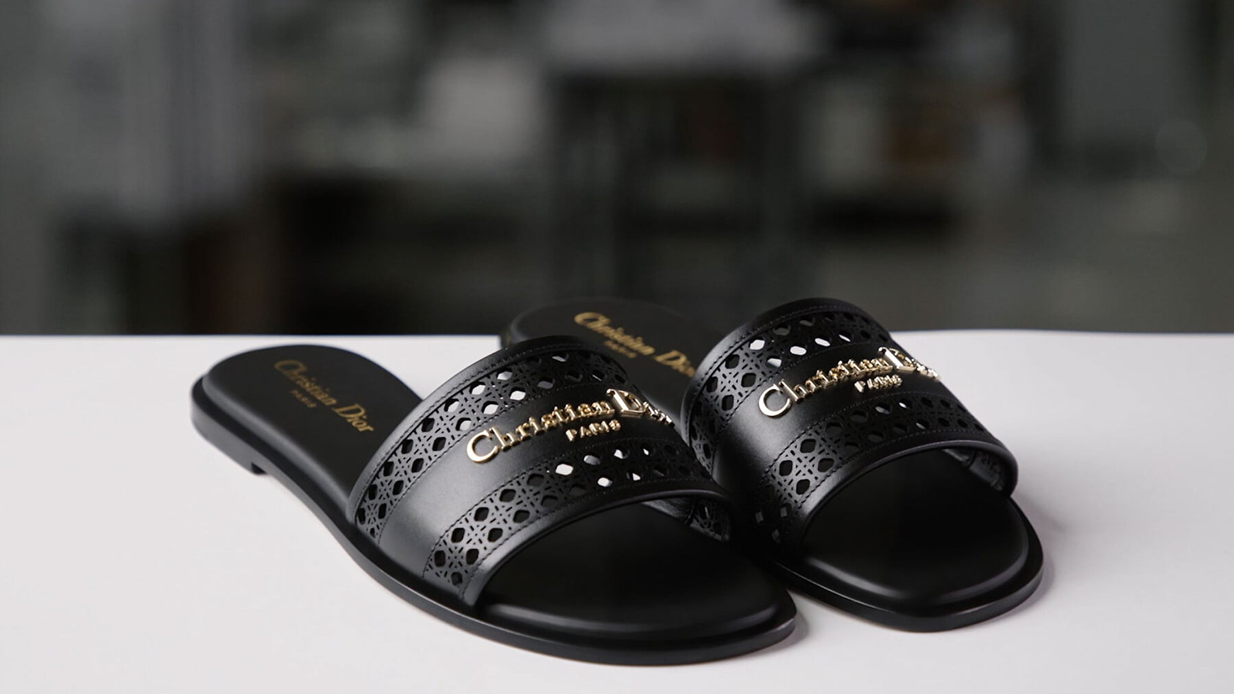 The Irresistible D-Lane Mules - news-savoir-faire - Fashion
