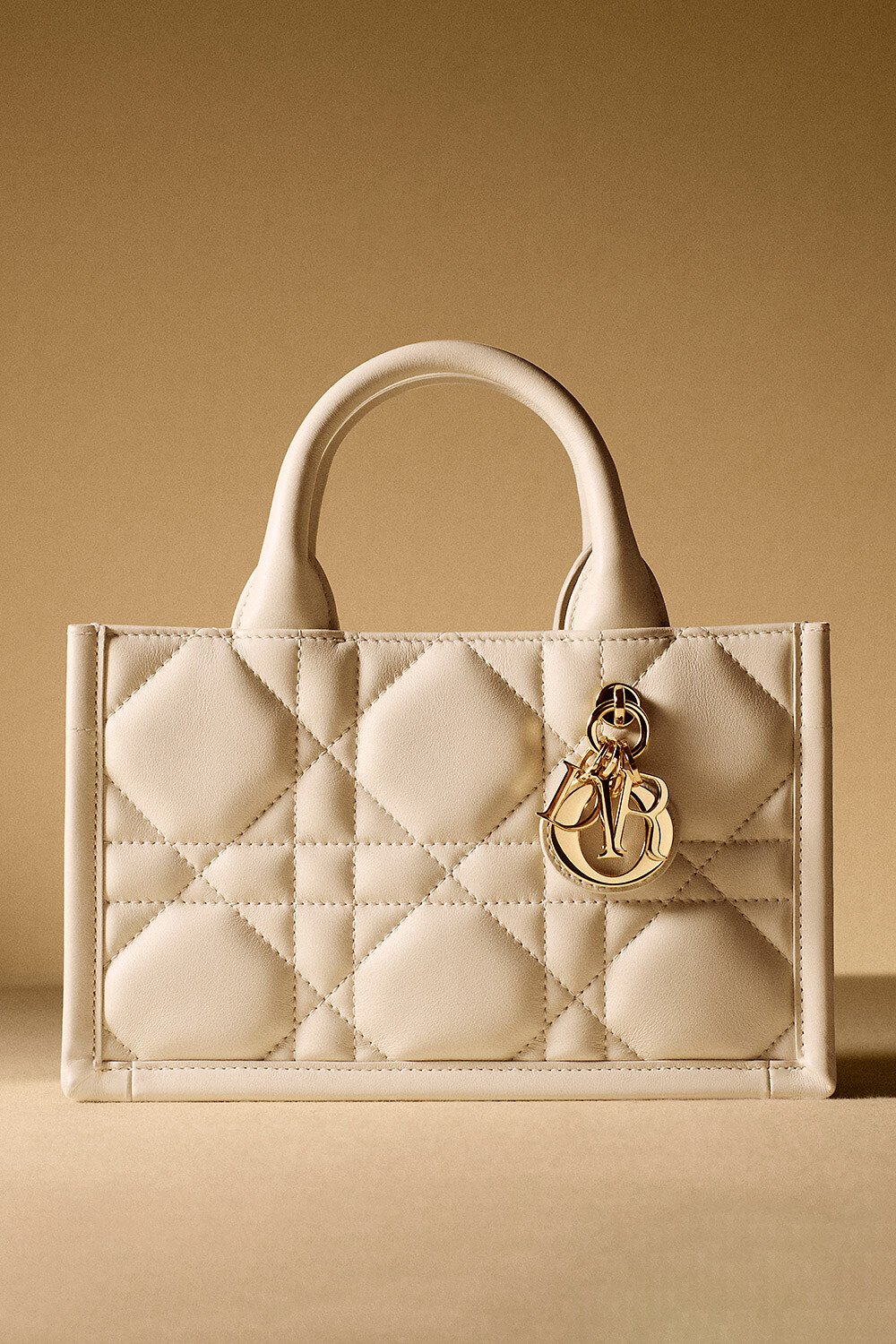 迷你 Book Tote 手袋 奶白色牛皮革超大藤格纹（21.5 x 13 x 7.5 厘米） 