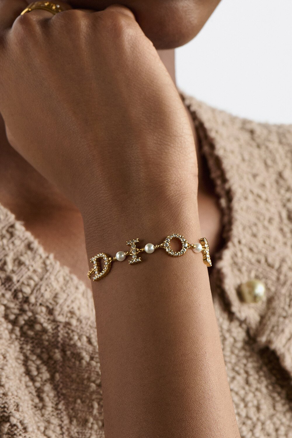 Dio(r)evolution Bracelet aria_woman_viewcode_e01
