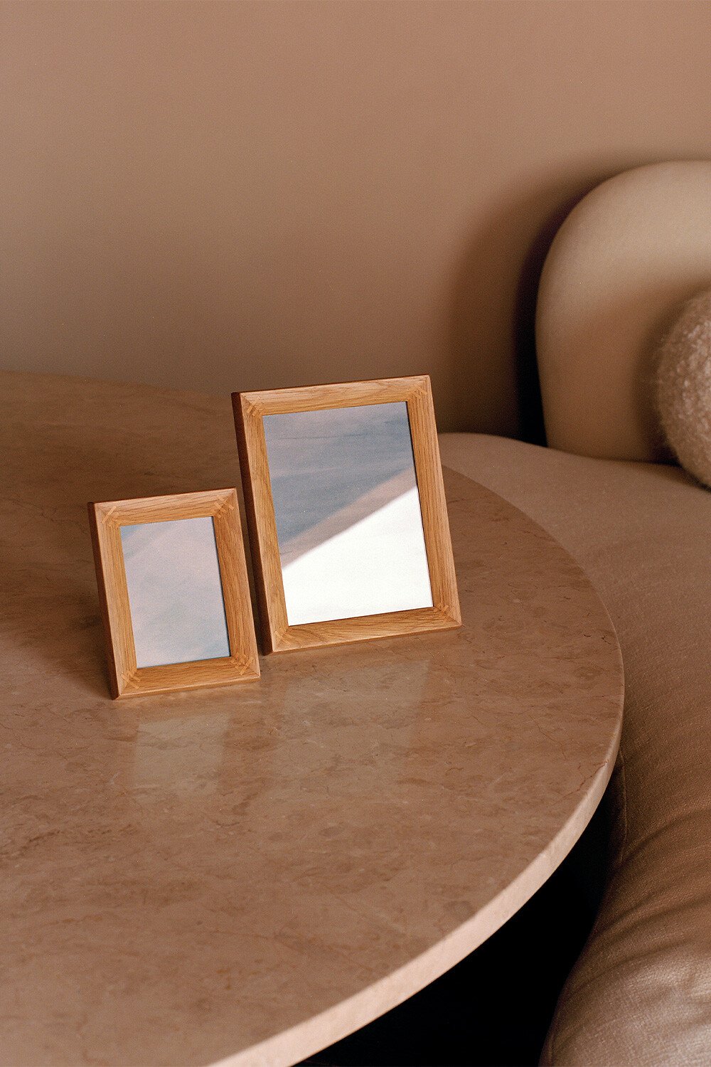 Large Frame aria_woman_viewcode_e01