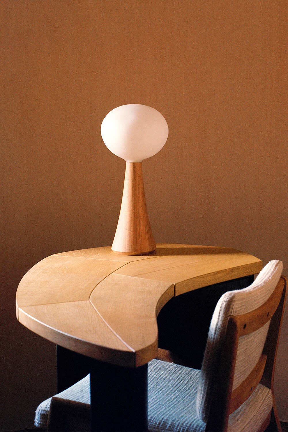 Lampe Ballon aria_woman_viewcode_e01