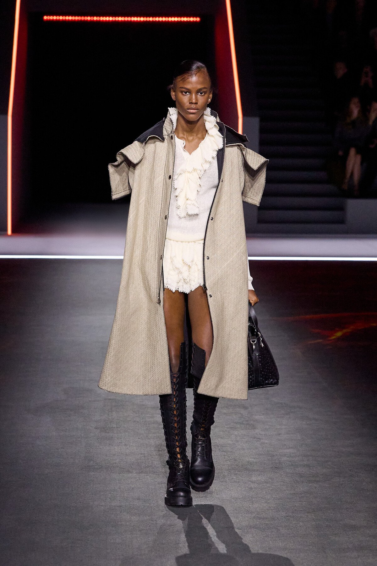 DIOR sfilata ready-to-wear Autunno-Inverno 2025-2026 156 pm 11872 1010 1010021 ebonxx9k58 whr
