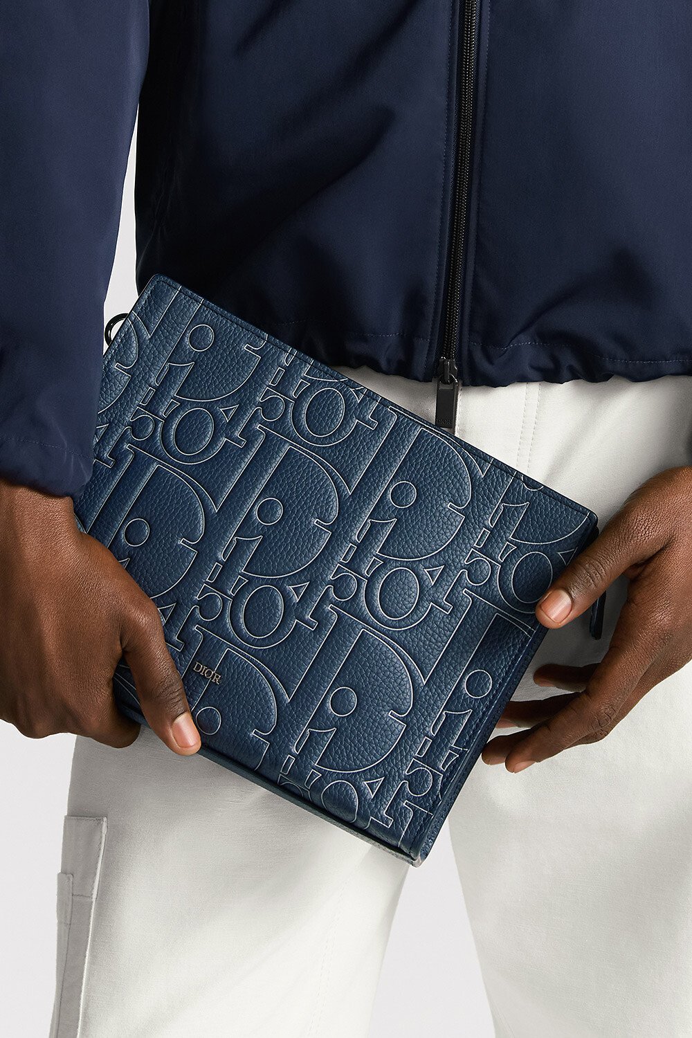 A5 Triangle Pouch aria_man_viewcode_e01