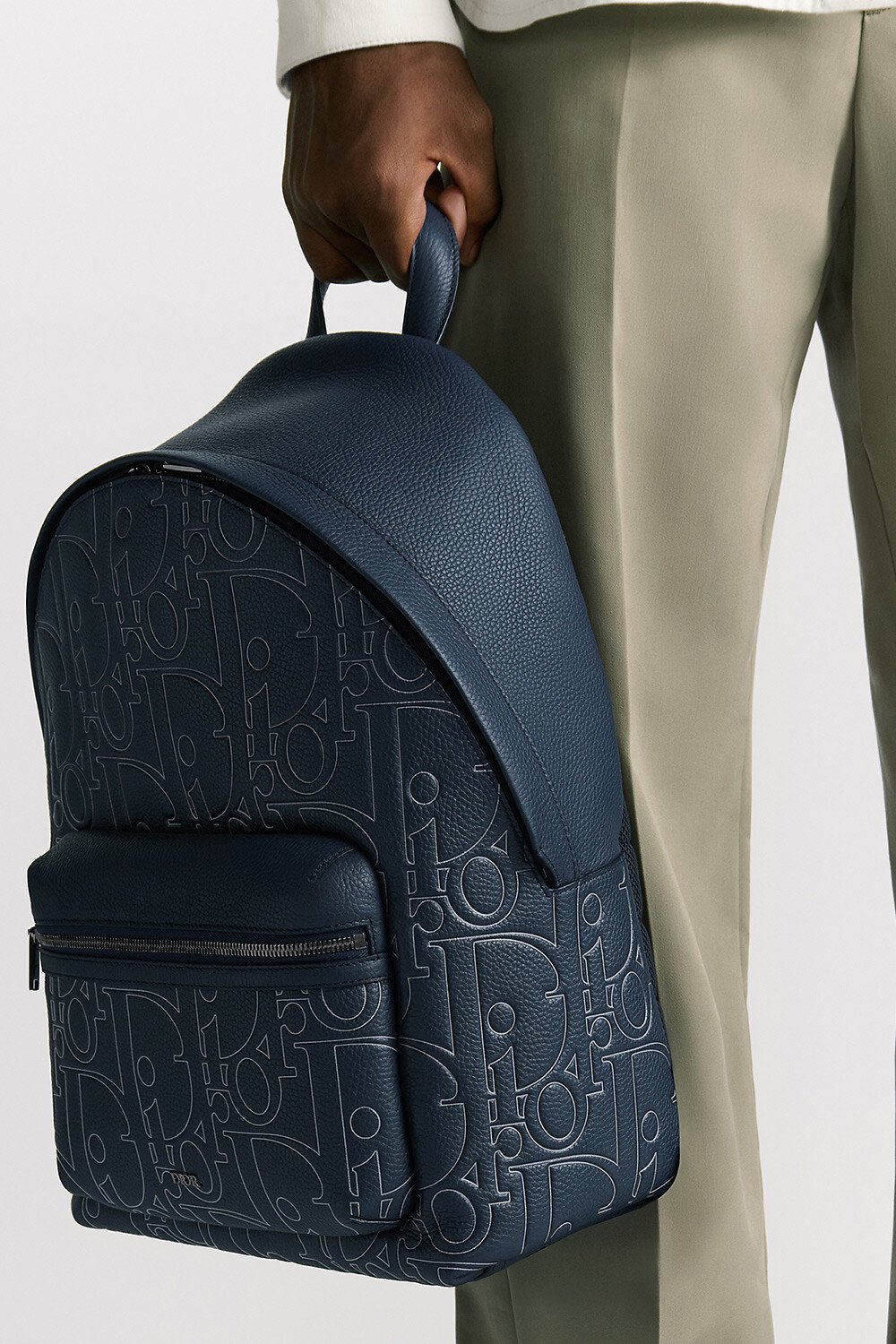 Dior グラビティ レザー & グレインドカーフスキン ショルダーバッグ DIOR】新作「ディオール グラビティ」に注目。5月に大人が買う