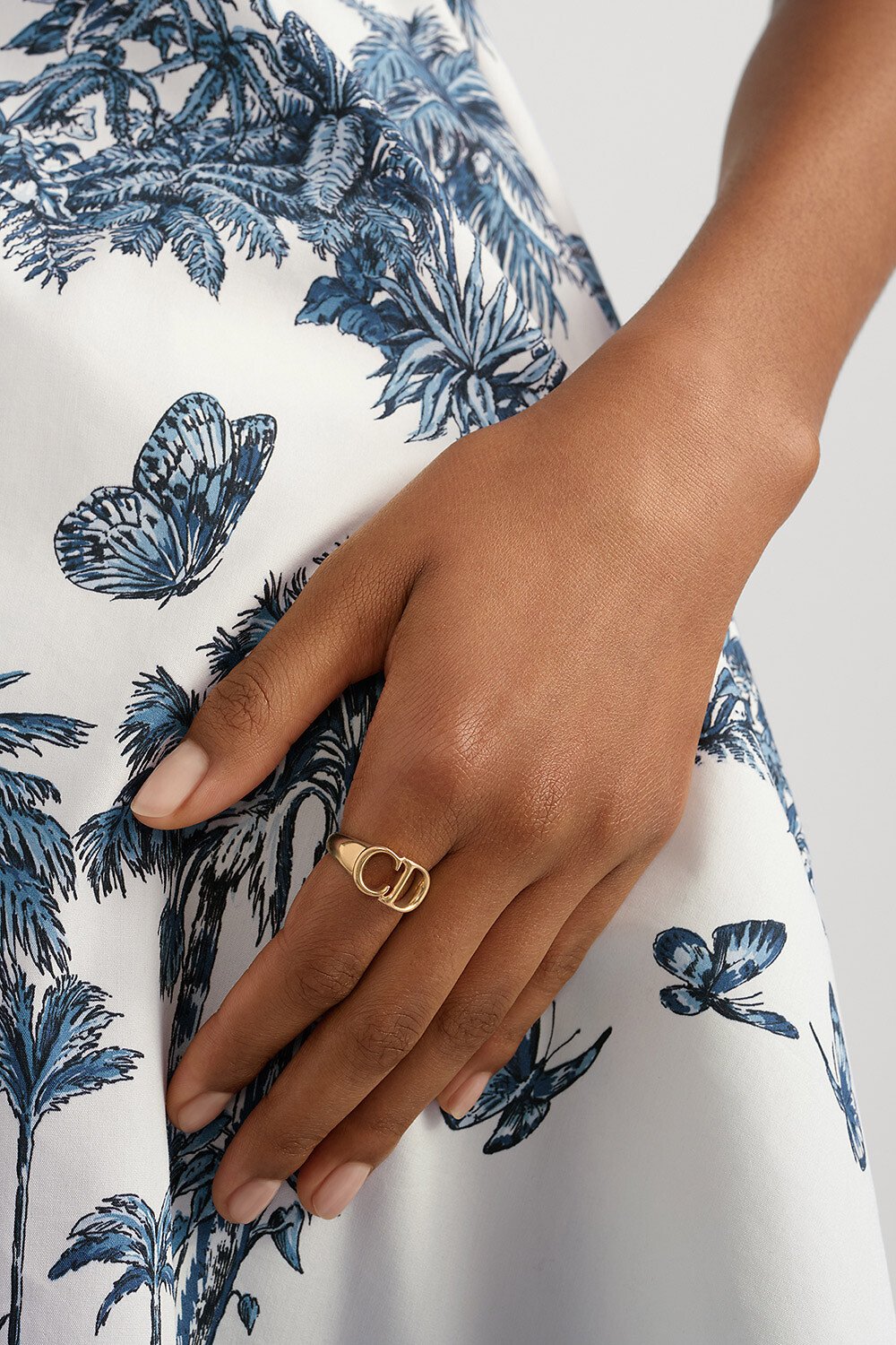 Saddle Ring Gold-Finish Metal 
