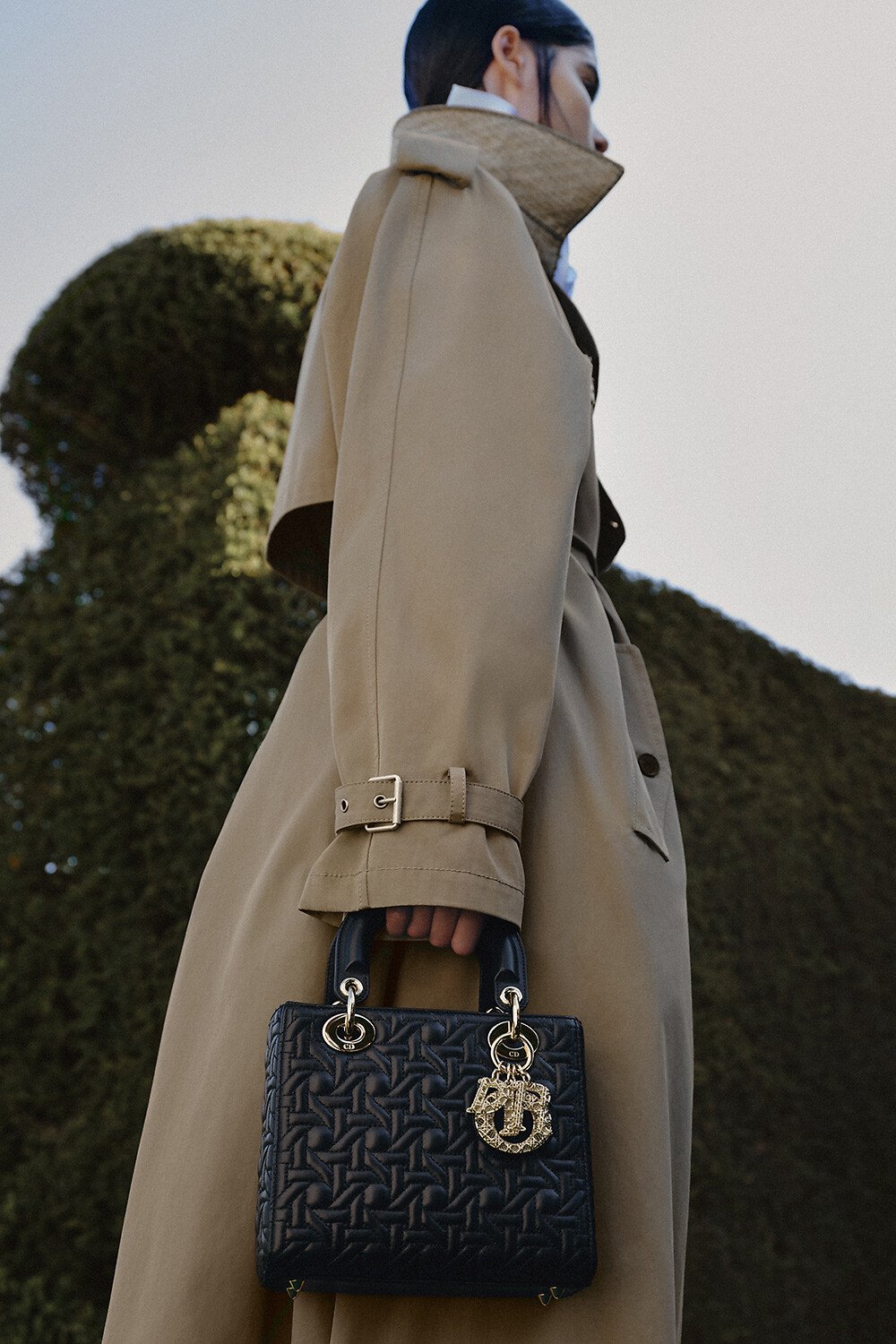 DIOR 黒 トレンチコート ウエストベルト付き ディオール コート Christian Dior（トレンチコート）のフリマアイテム一覧