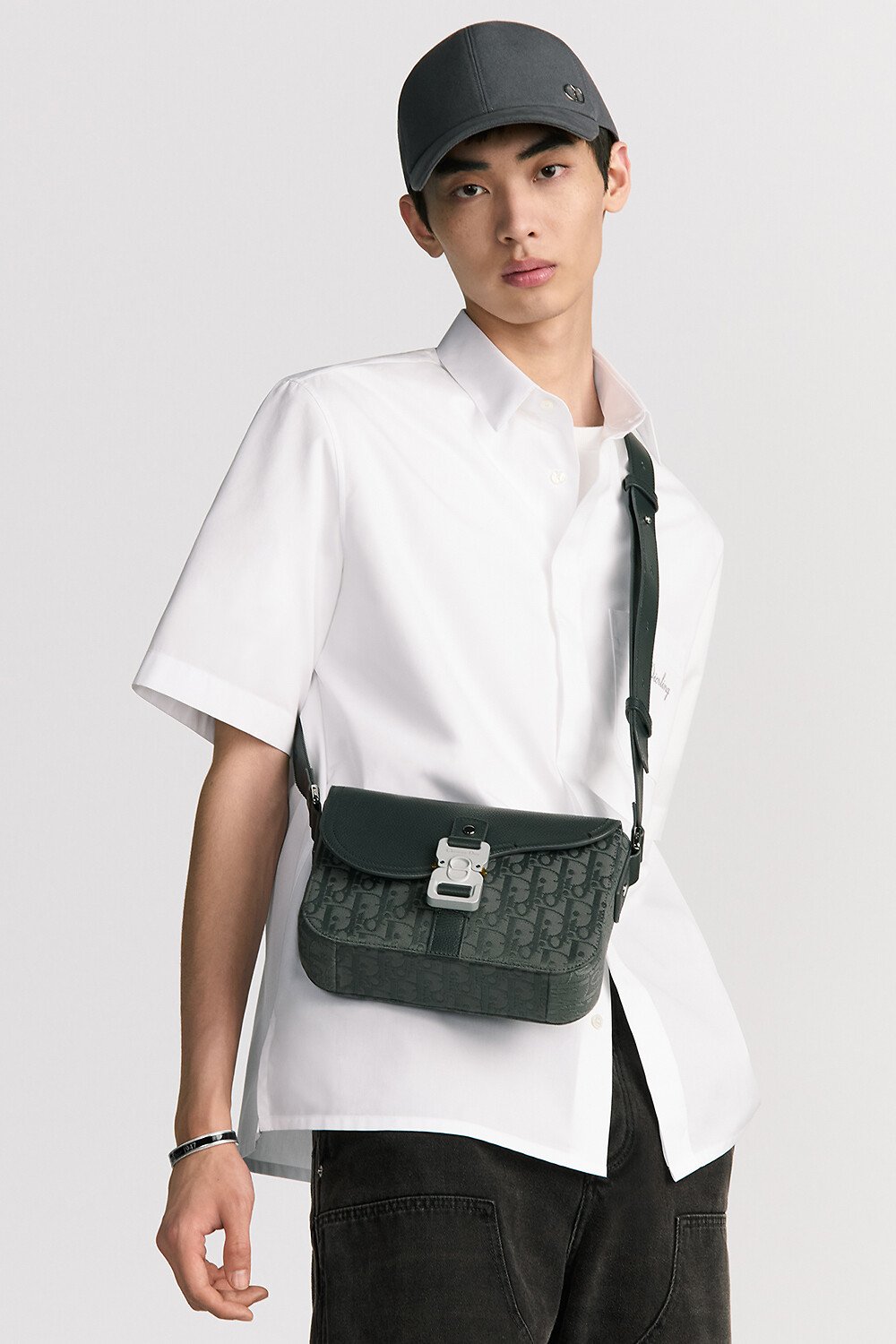 Small Saddle Messenger Bag with Flap Anthracite Gray Dior Oblique Canvas and Anthracite Gray Grained Calfskin