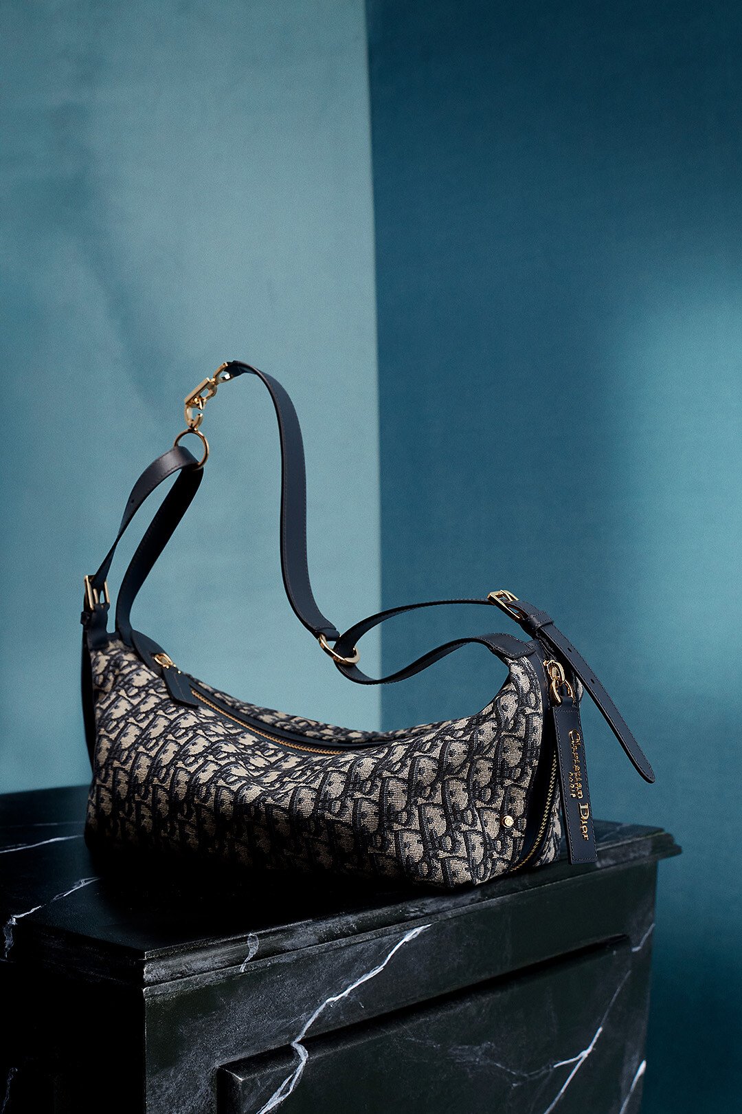 DIOR | クロスボディ & ショルダーバッグ - ウィメンズ