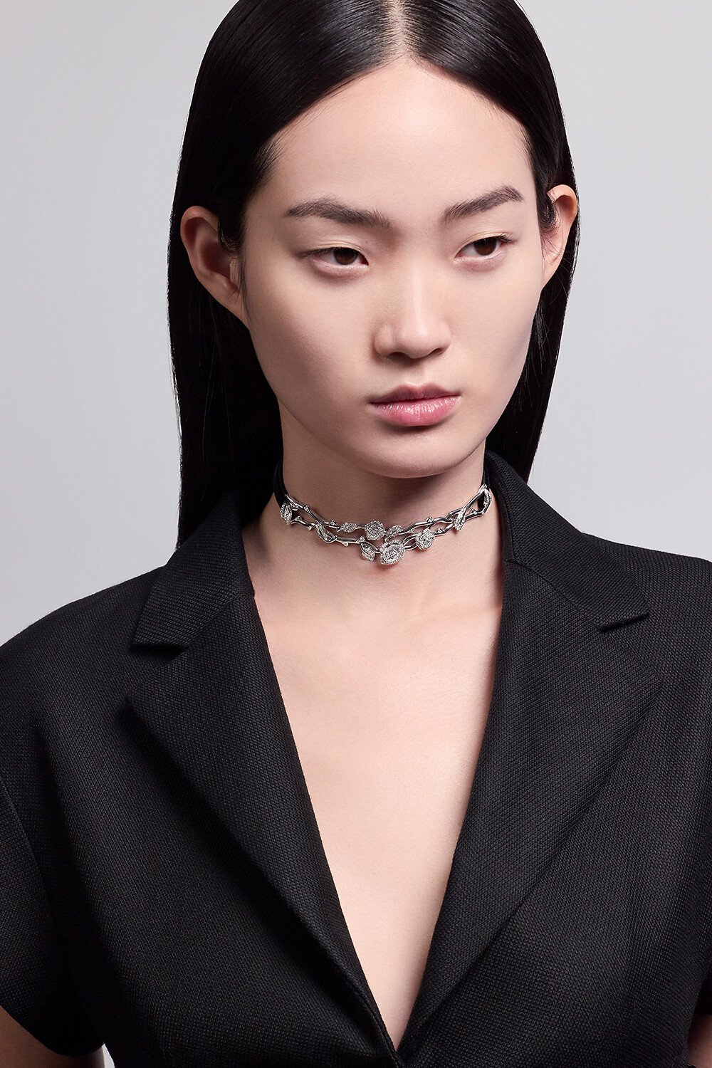 Rose Dior Bagatelle Choker White Gold and Diamonds