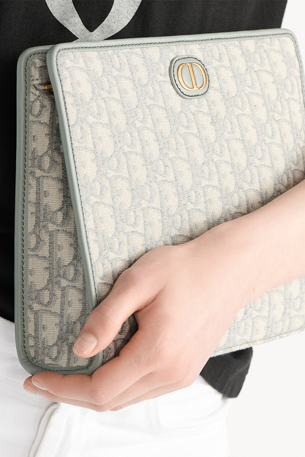 30 Montaigne Dea Pouch Gray Dior Oblique Jacquard 