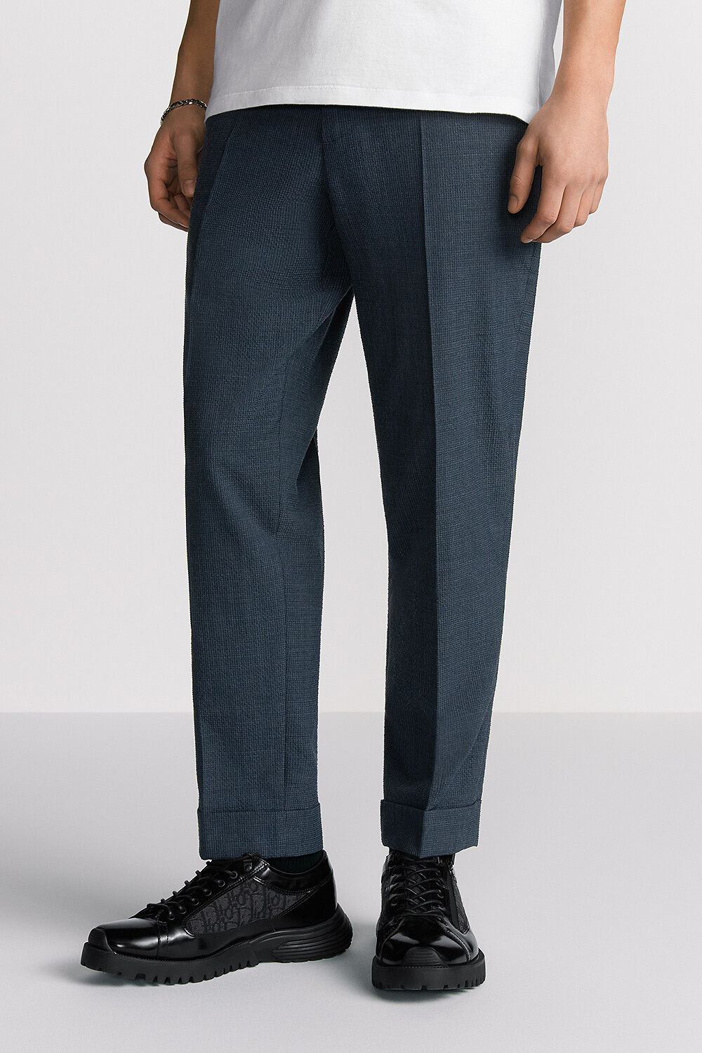 Tailored and Cuffed Chinos Blue Checkered Virgin Wool-Blend Seersucker 