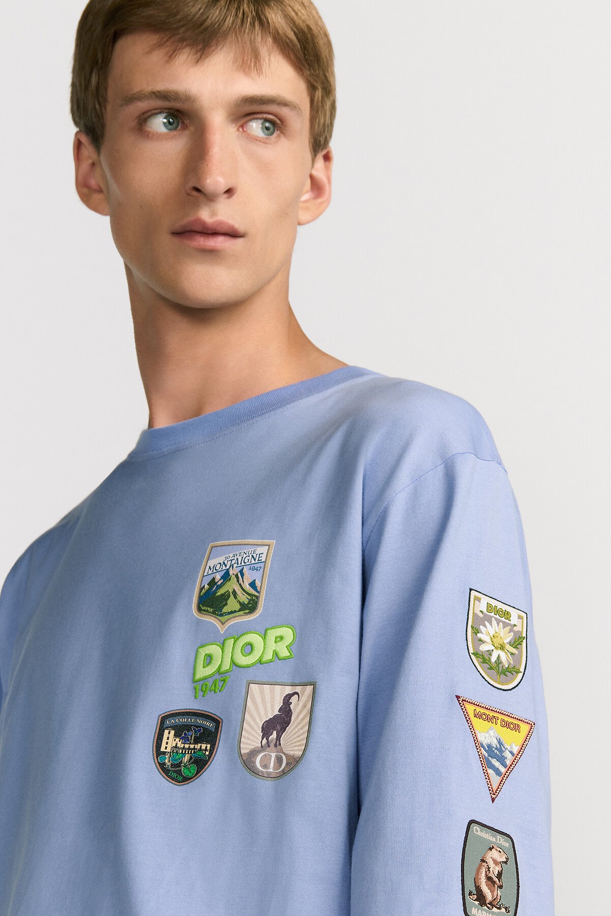 宽松版型长袖 T 恤 蓝色棉质平纹针织面料 Dior Mountain 刺绣 