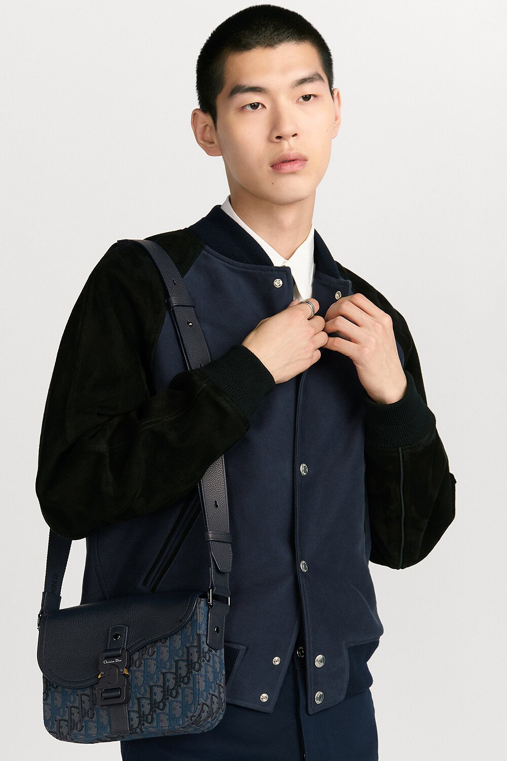 Small Saddle Messenger Bag with Flap Deep Blue Dior Oblique Trio Jacquard and Deep Blue Grained Calfskin 