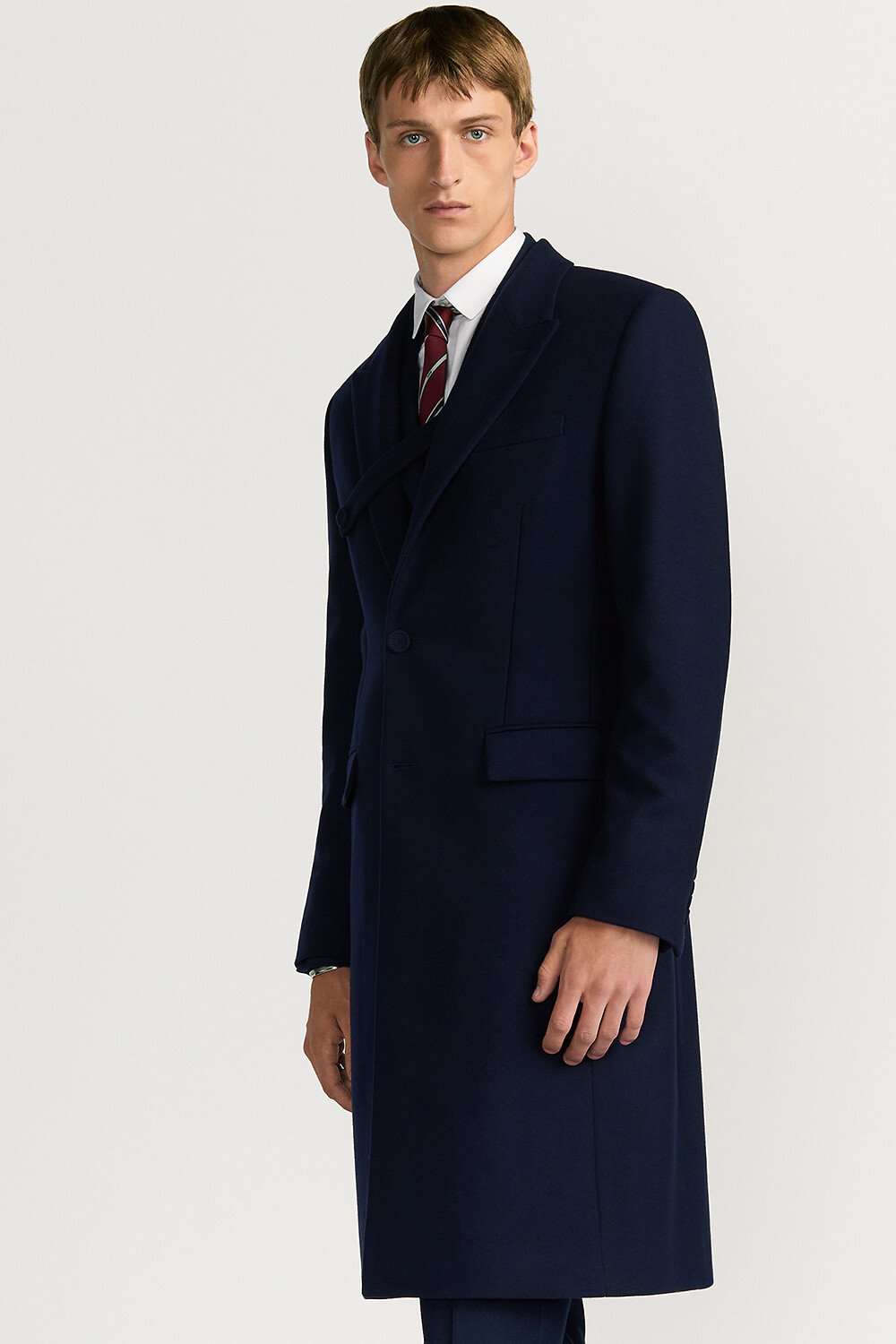 长款大衣 海军蓝色绵羊毛面料搭配纽扣饰带 