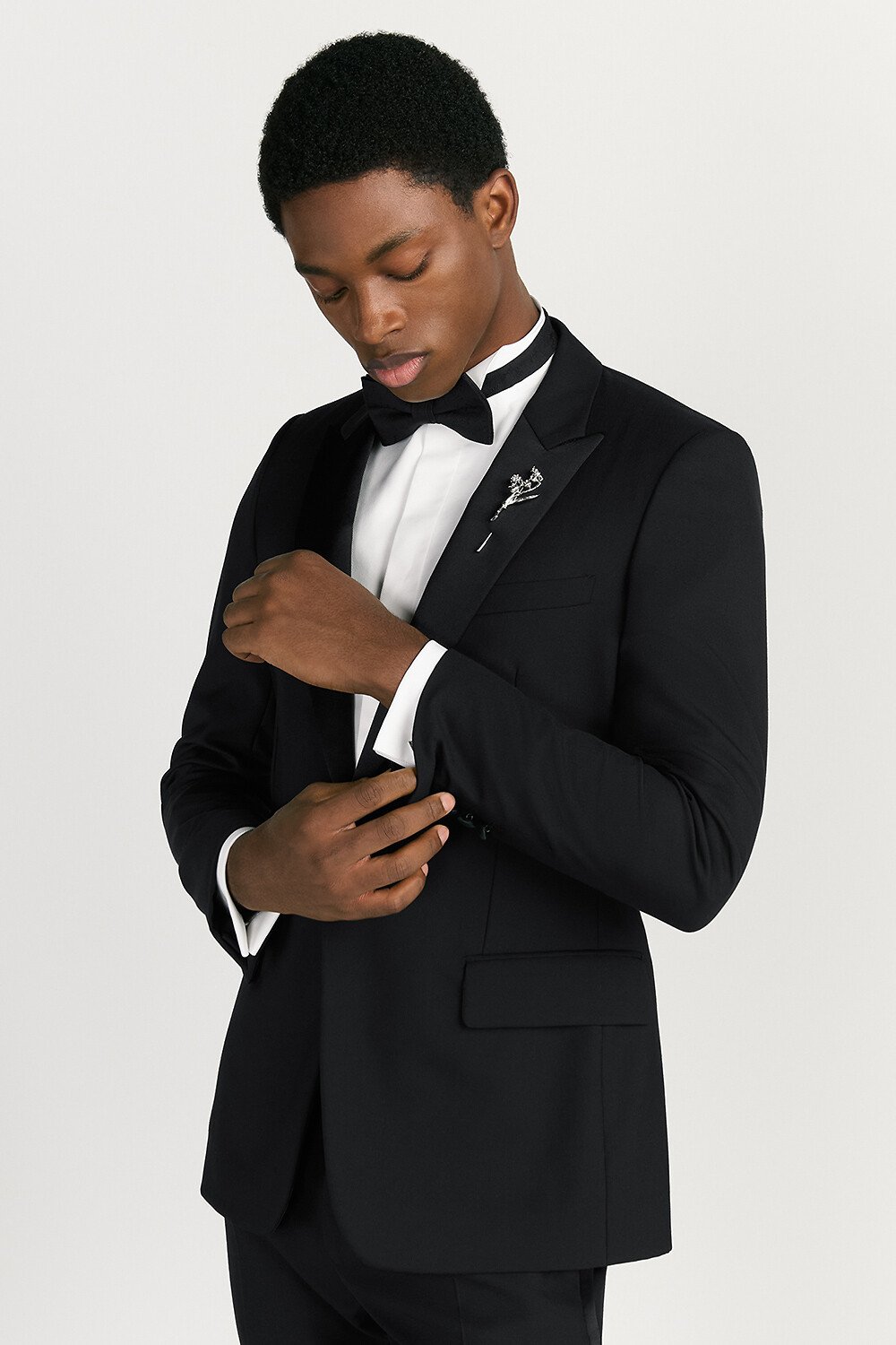 CD Icon 은방울꽃 보타이 블랙 실크 