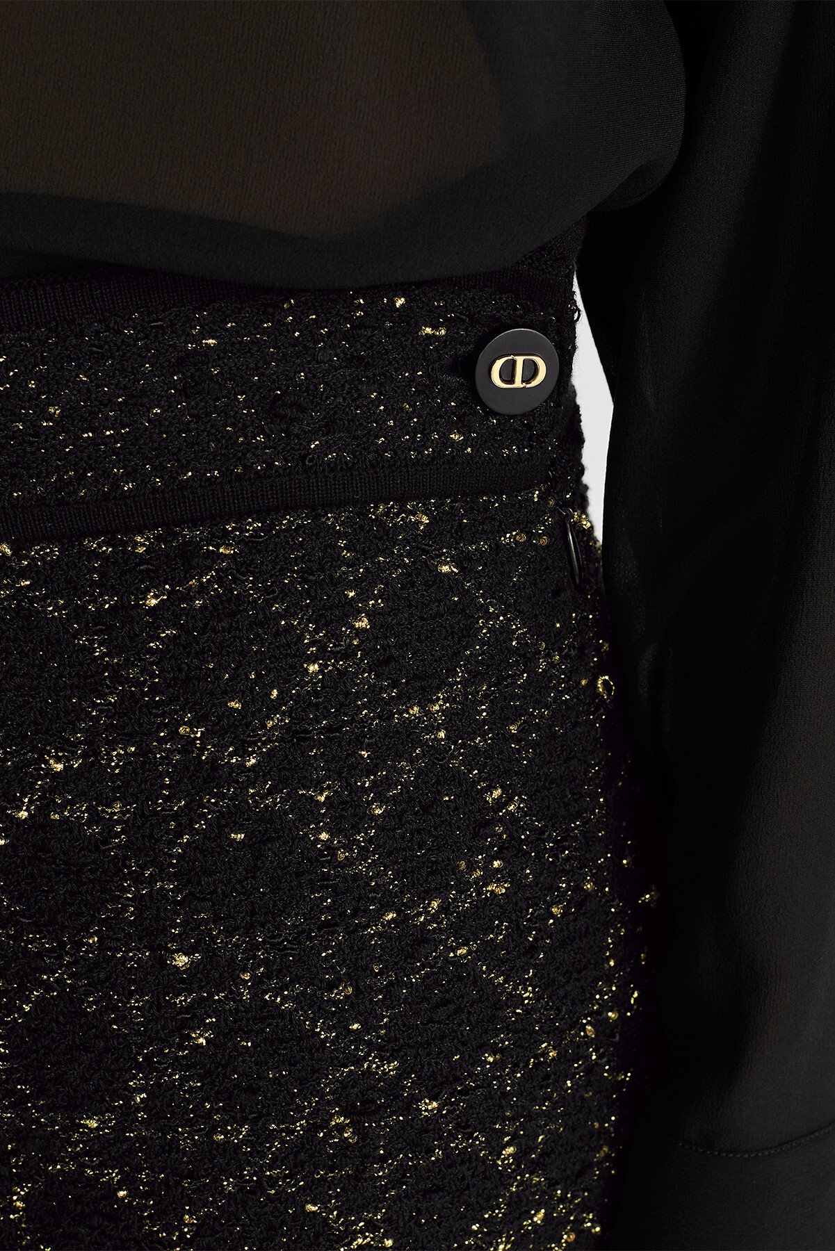 매크로까나쥬 스트레이트 미디 스커트 블랙 & 골드 톤 코튼 블렌드 트위드 니트 