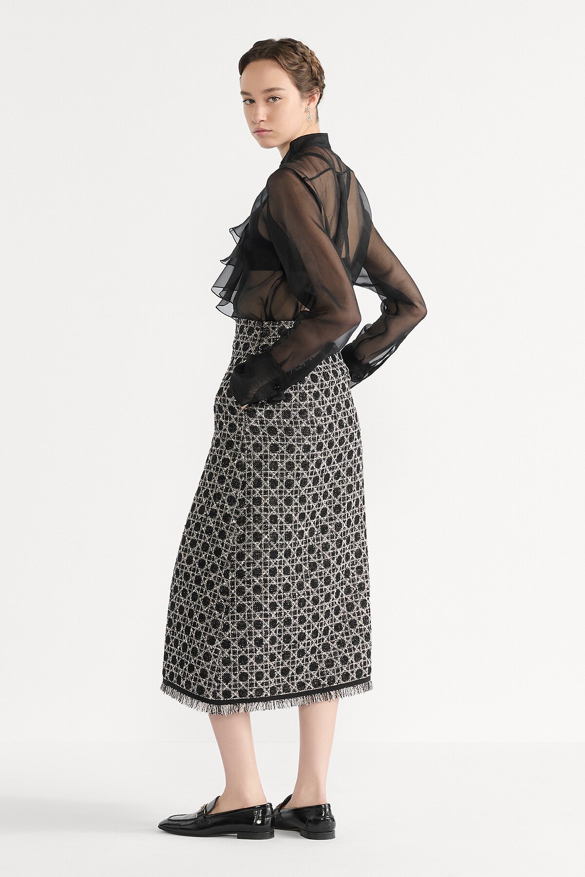 매크로까나쥬 스트레이트 미디 스커트 블랙 & 골드 톤 코튼 블렌드 트위드 니트 