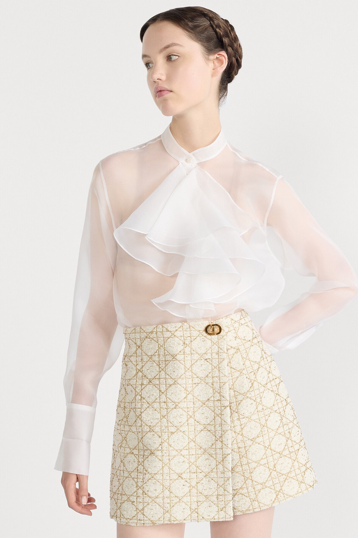 เสื้อเบลาส์พร้อมคอเสื้อแต่งระบาย ผ้าไหมออร์แกนซาสีเอครู