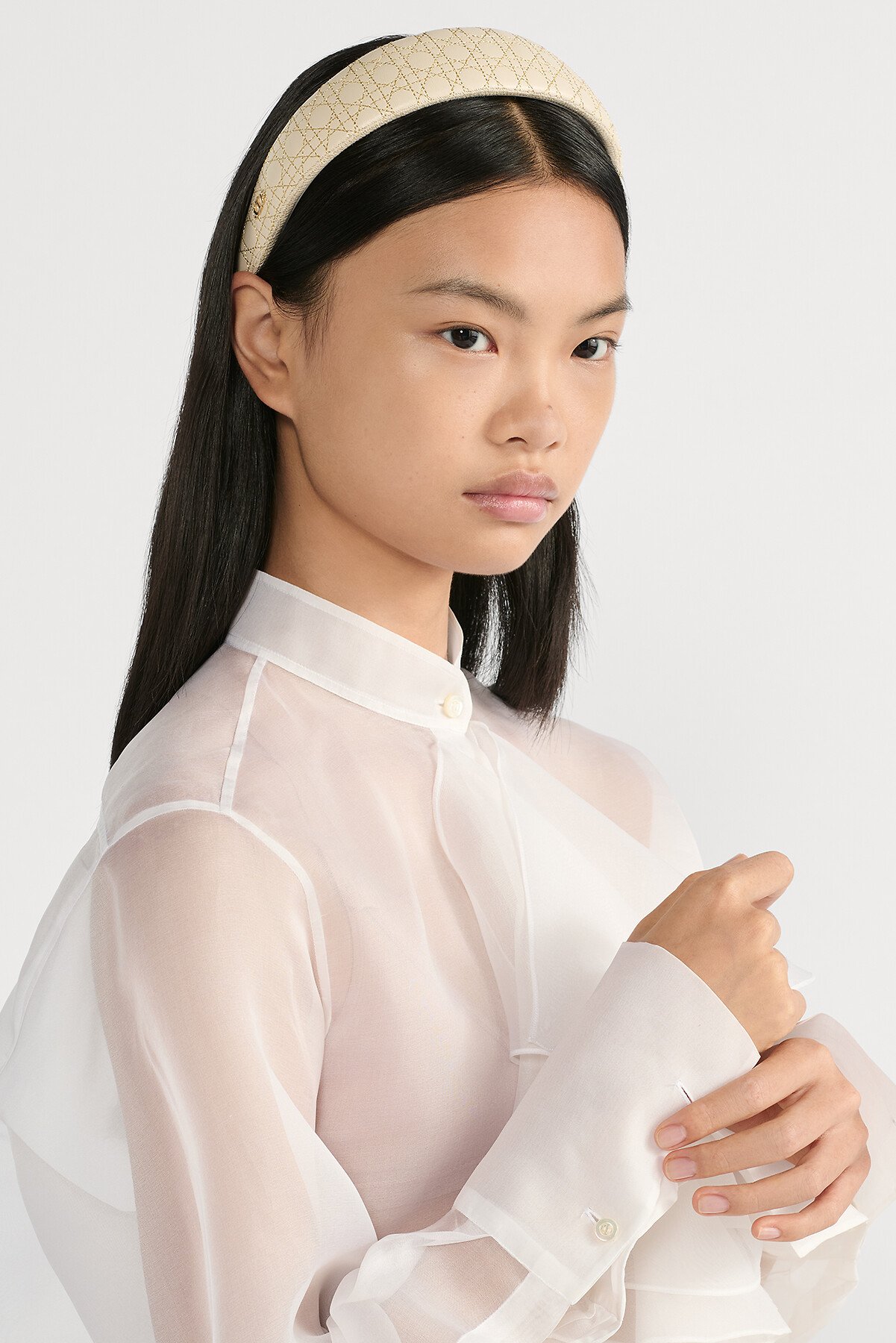 Cannage 籐格紋寬版 Dior Band 髮箍 奶白色和金色調羊皮 