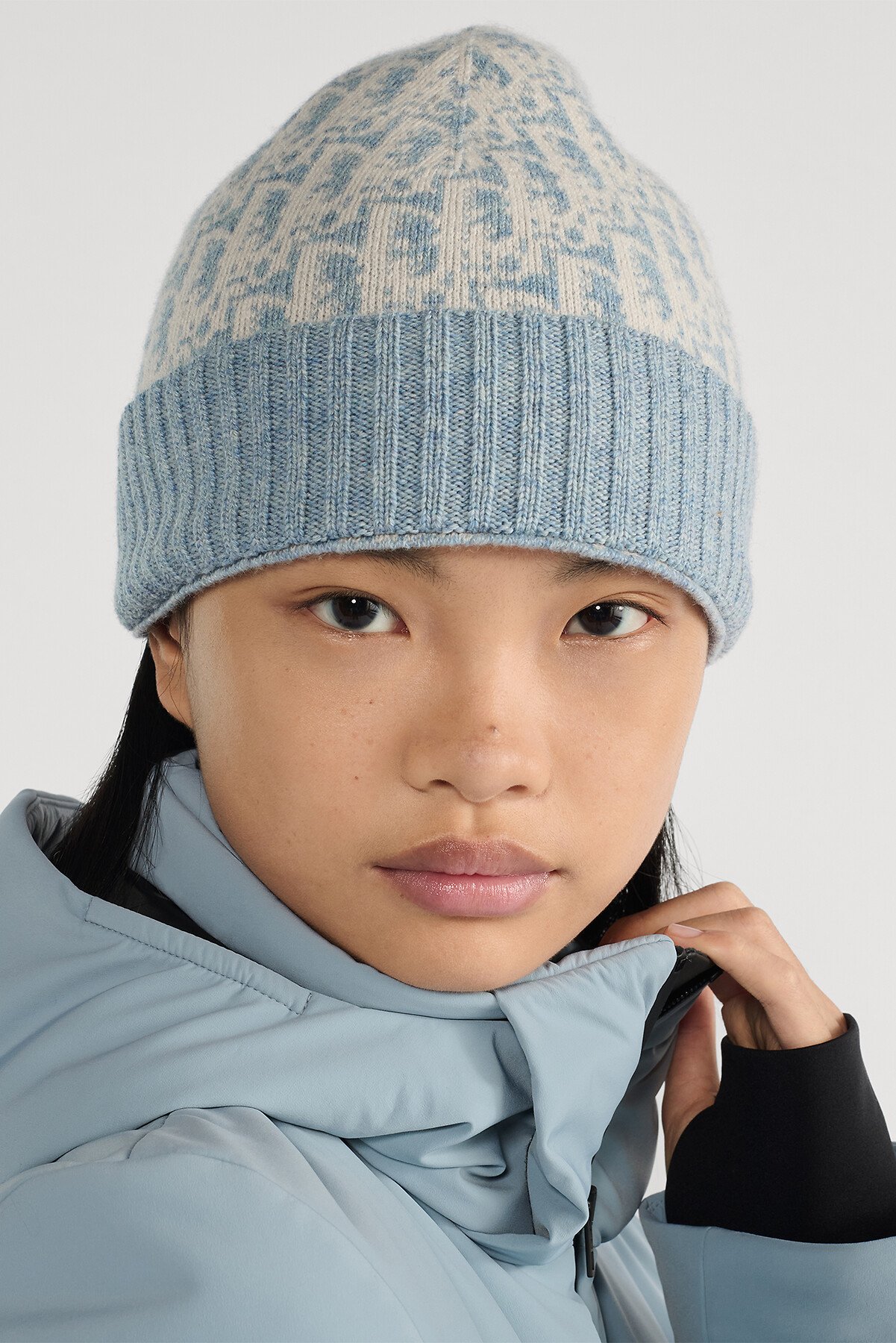DiorAlps Dior Oblique Beanie Ecru and Chambray Blue Cashmere-Blend Intarsia Jacquard 