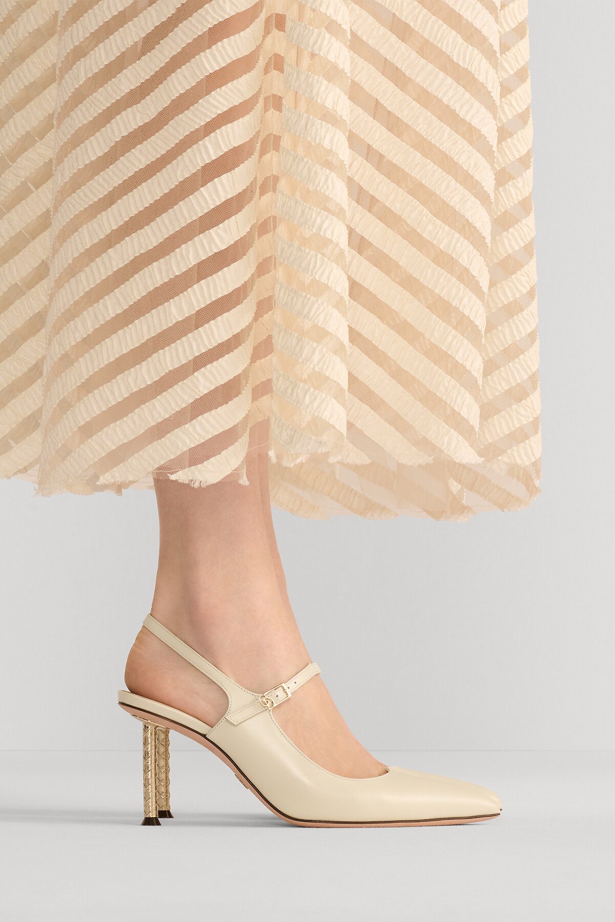 Dior Icon 露跟高跟鞋 白色柔軟小牛皮 