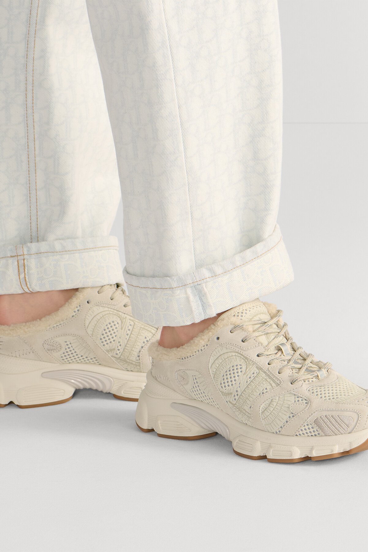 Sneaker DiorAlps Dior Chrono Malla y ante de piel de becerro beige 