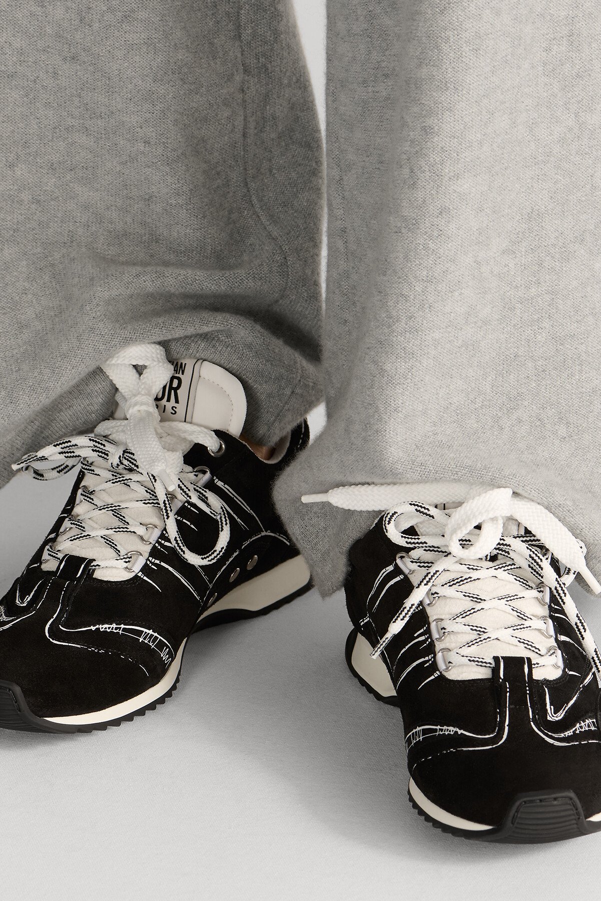 D-Sketch 스니커즈 블랙 스웨이드 송아지 가죽 