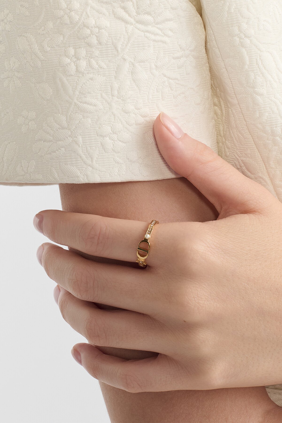 Petit CD Multi Ring Gold-Finish Metal, White Resin Pearl and Silver-Tone Crystals 