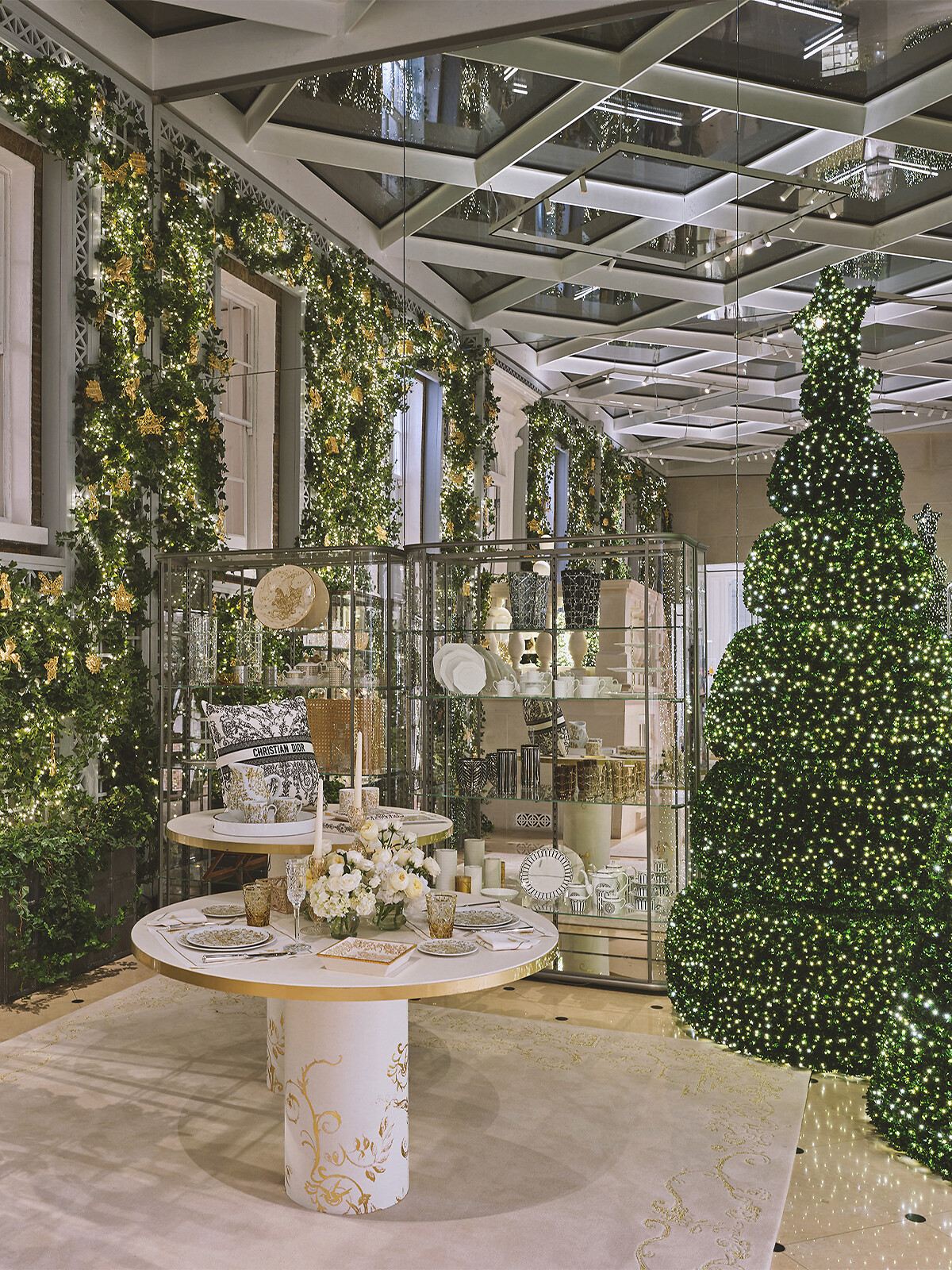 DIOR | folder-news-and-events - news-savoir-faire - Fashion