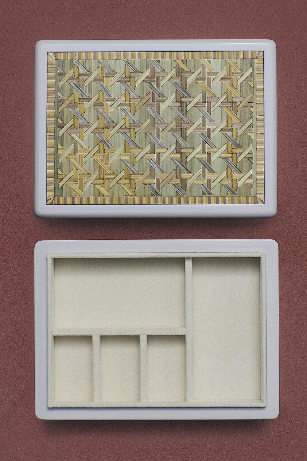 Jewelry Box White Cannage Tartan Lacquered Wood and Straw Marquetry 