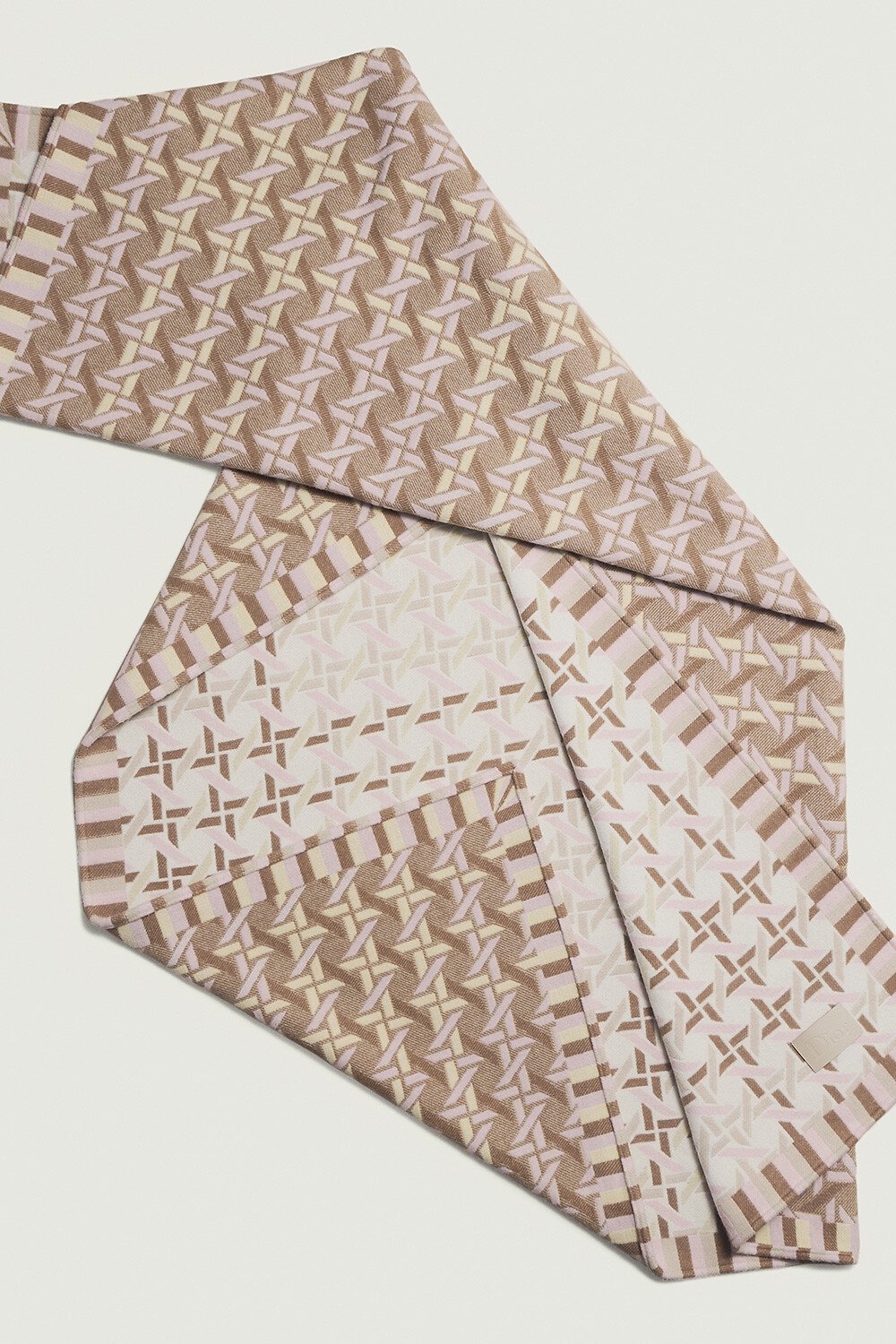 织毯 米色绵羊毛混纺提花面料藤格纹格子图案 