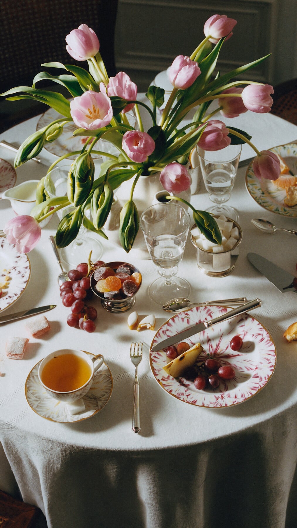 Luxury Dishes, Plates, Glasses - Designer Tablewear | DIOR