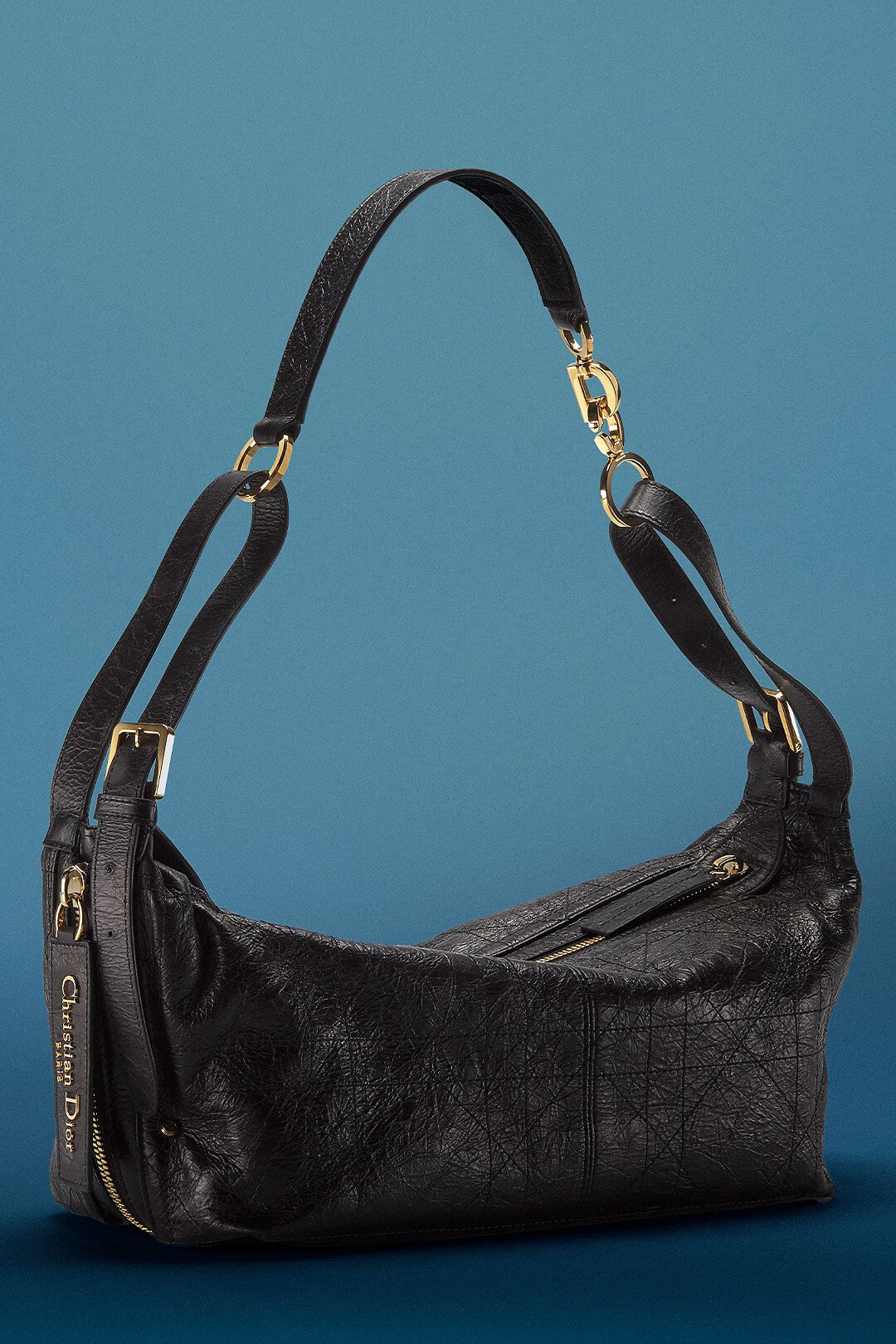 Mittelgroße D-Journey Tasche aus Kalbsleder in Knitteroptik Flat Macrocannage in Schwarz 