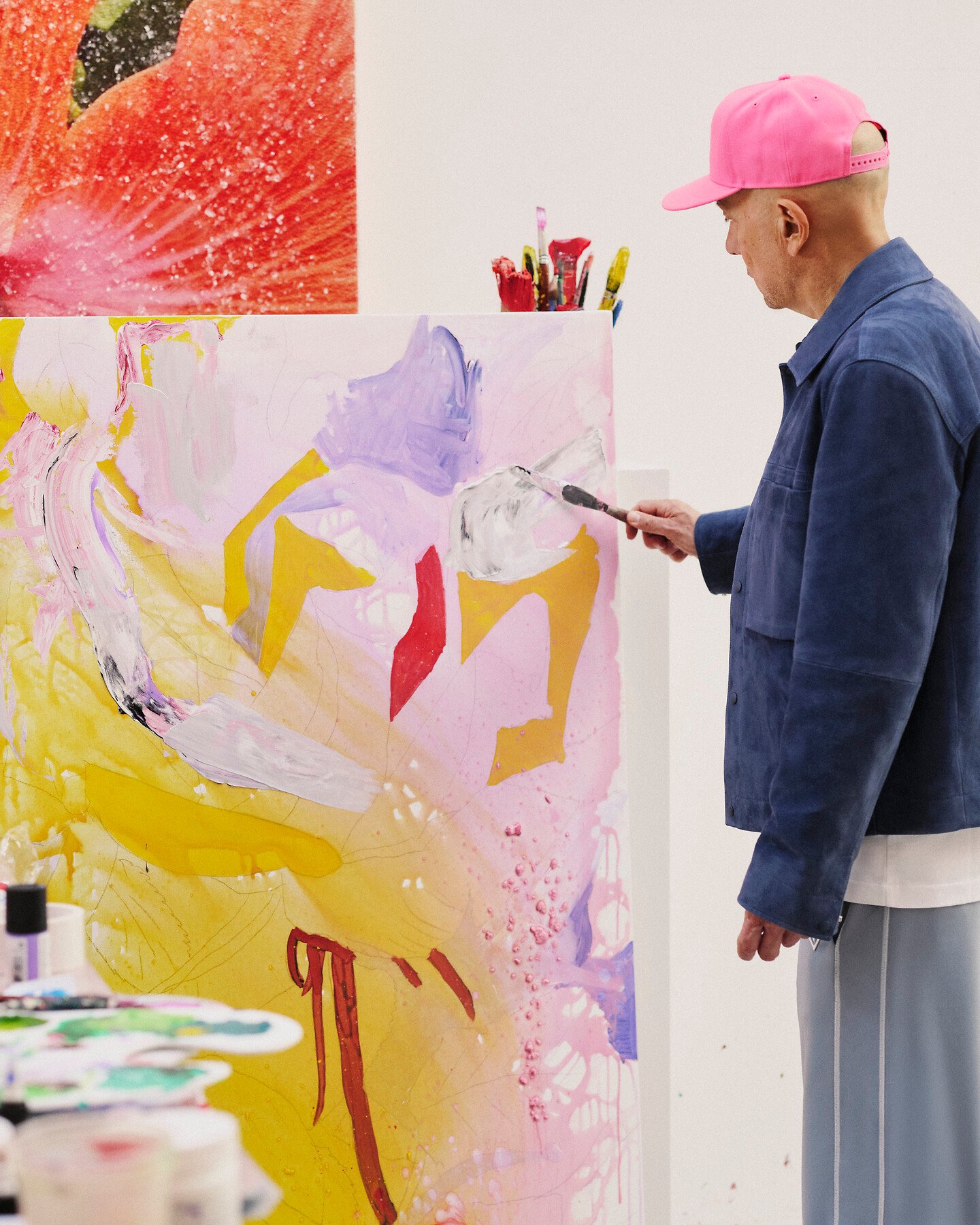 Globe Flat Icon On Blue Background High-Res Vector Graphic - Getty Images, image size:1440x1800