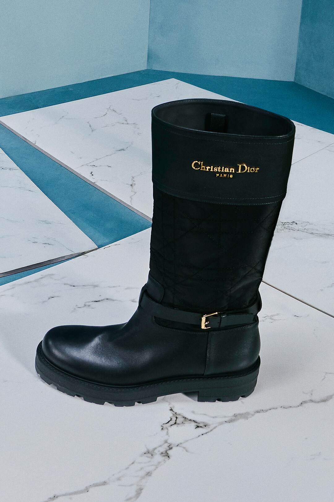 ディオール　レディースシューズ DIOR | スニーカー |ウィメンズシューズ｜ディオール公式