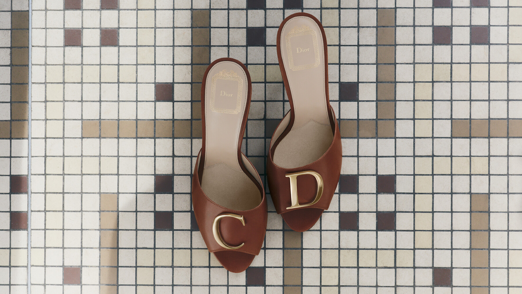 DIOR | ミュール&サンダル|ウィメンズシューズ｜ディオール公式