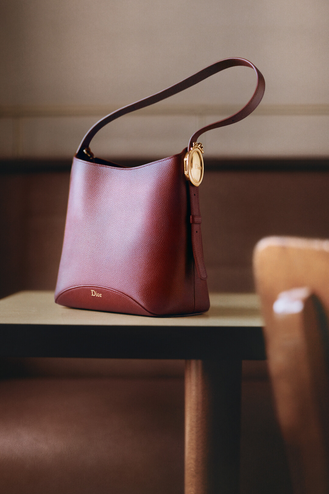 DIOR | ハンドバッグ|ウィメンズバッグ｜ディオール公式オンライン