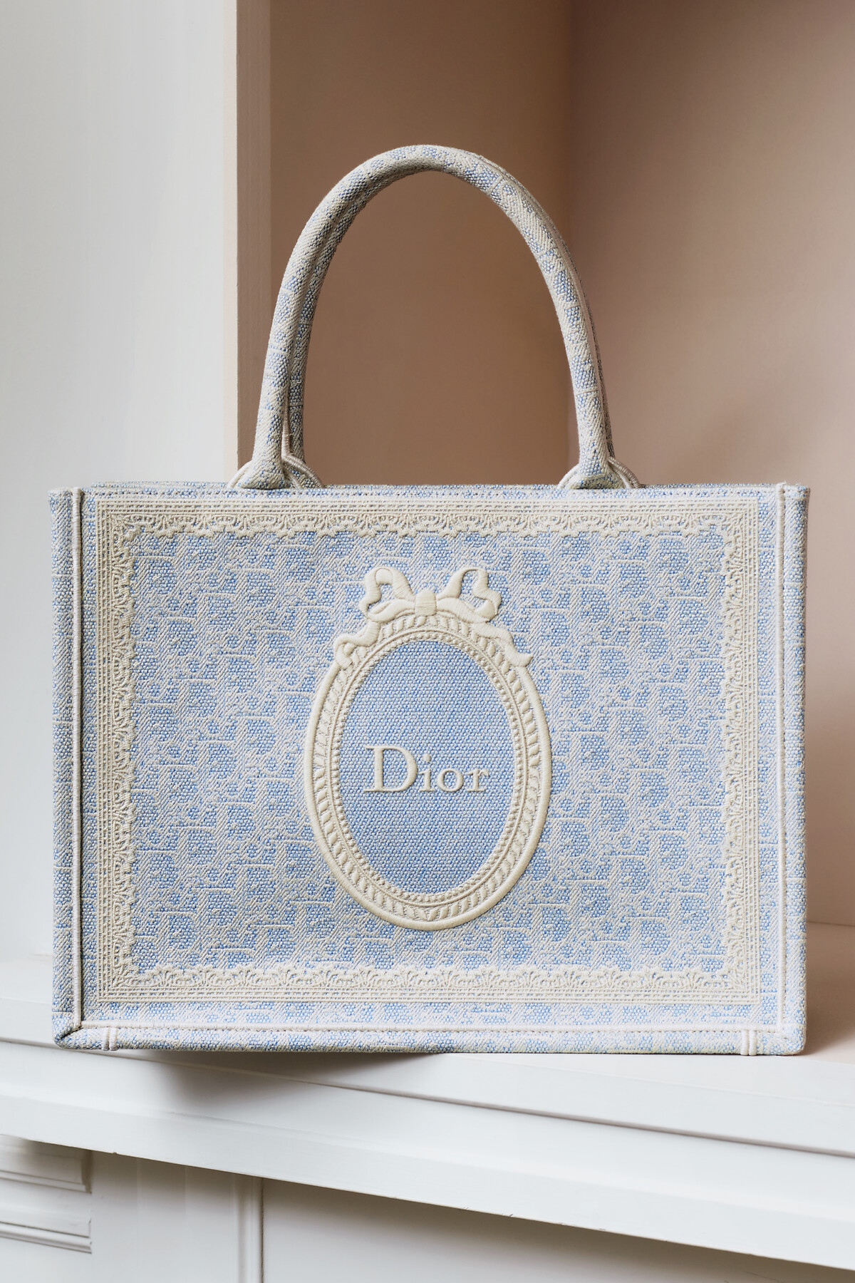 DIOR | ディオール ブック トート|ウィメンズバッグ｜ディオール公式