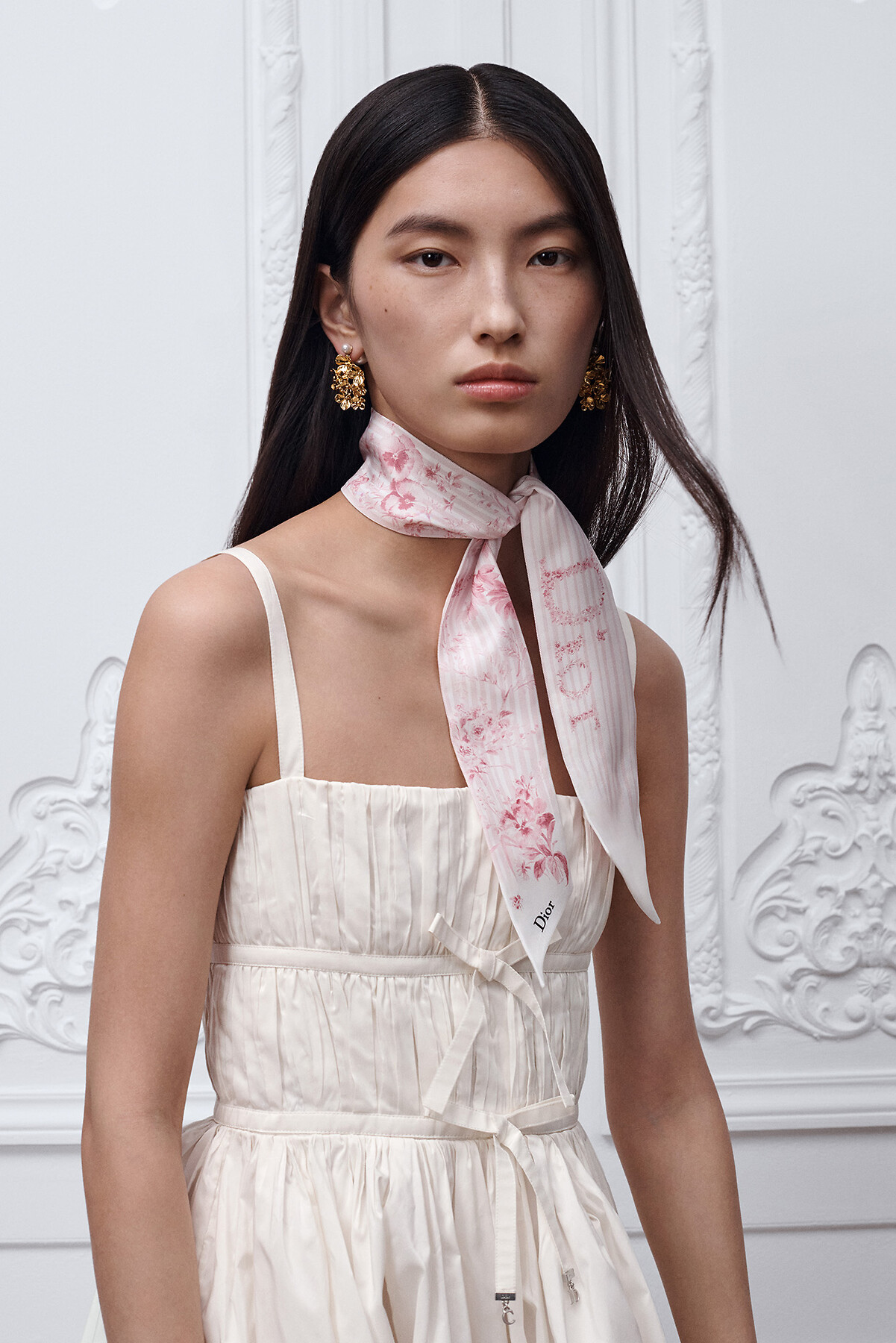 Designer Silk Scarves & Mitzah for Women | DIOR