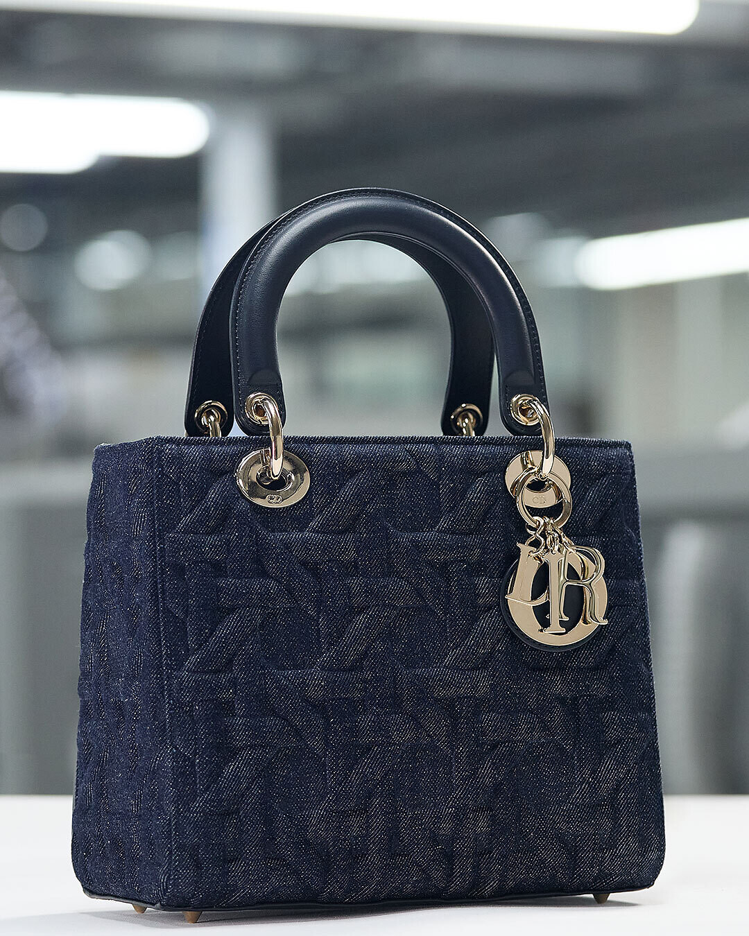 Dior コスメ レディ ディオール フレンチ シック 003 バッグチャーム DIOR | Lady Dior My ABCDior バッグ スモール カナージュ